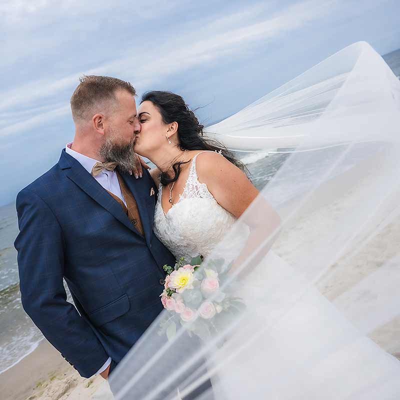Brautpaar am Strand von Usedom